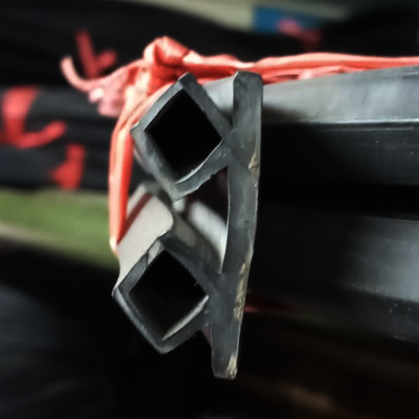 PERFIL PARA PUERTA DE CAMARA TYF437 X5MTS