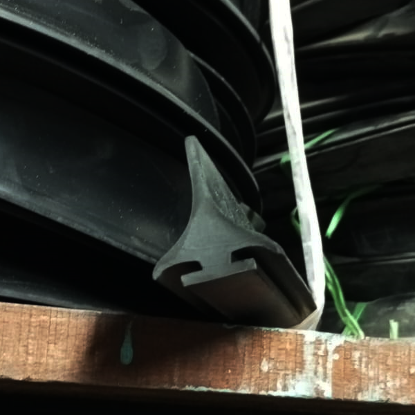 PERFIL TIPO AVION TF4840 X 5MT